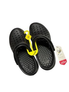 Joybees Unisex Black Honeycomb-Textured Slip-On Clog with Heel Strap